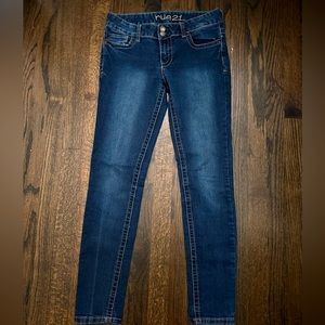 3/$12. Skinny Jeans. Rue 21. Size 3/4 R.